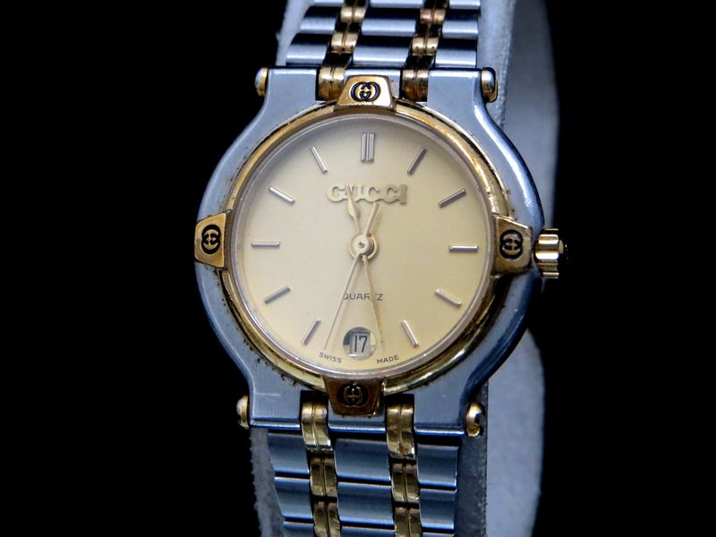 ファッション gucci(グッチ) 腕時計 レディース 9000l - - 腕時計